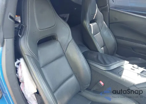 2016 Chevrolet Corvette Stingray из США, поврежденный, VIN 1G1YB2D7XG5107868